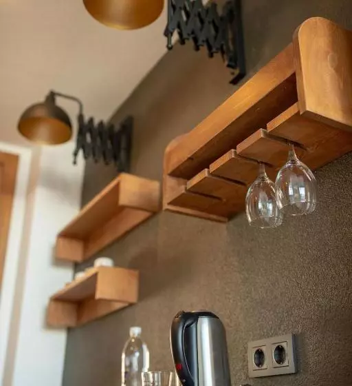 Hotelli Yali Sui̇tes