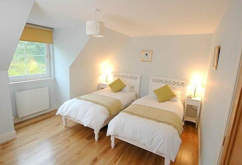 Bcc Lochness Cottages