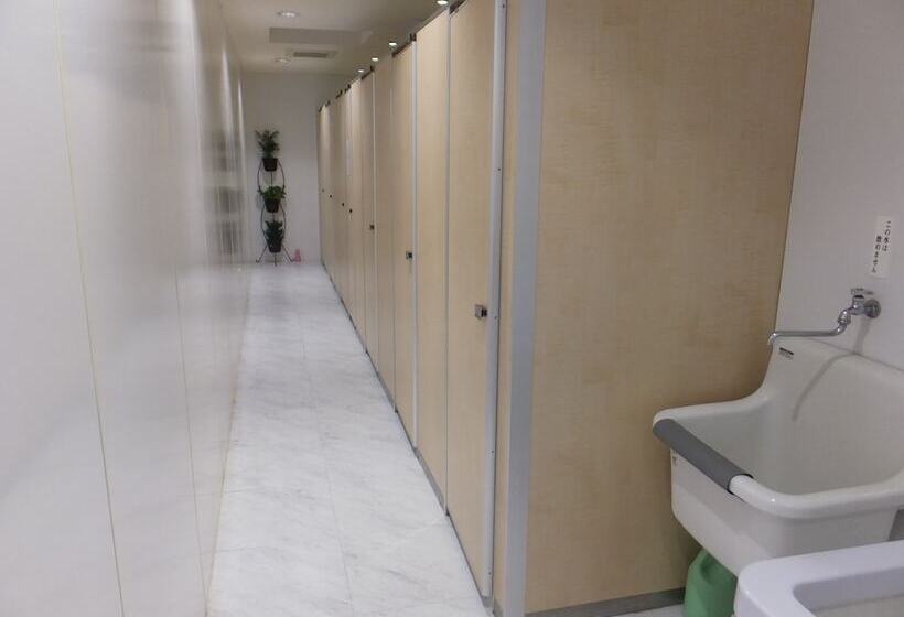 Capsule Hotel Wellbe Sakae   Caters To Men