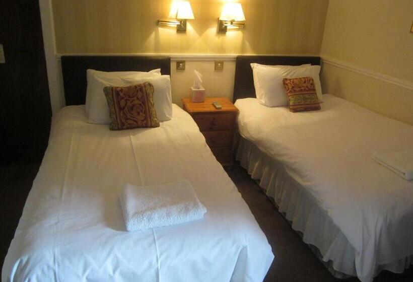 مسافرخانه Elder York Guest House