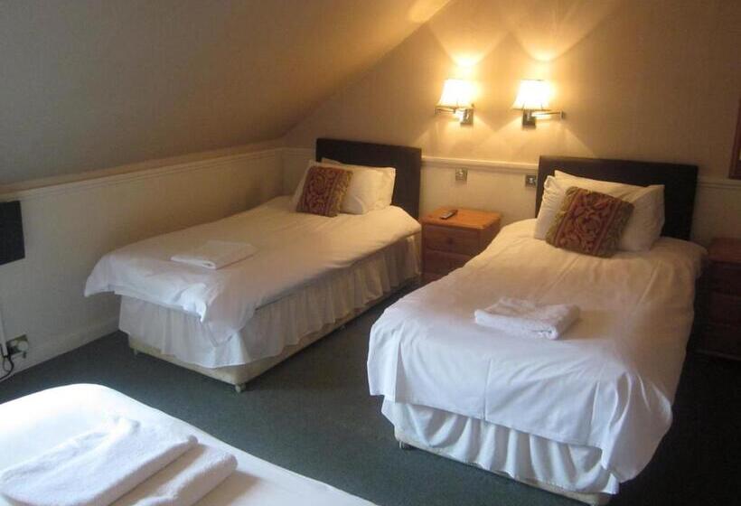 مسافرخانه Elder York Guest House