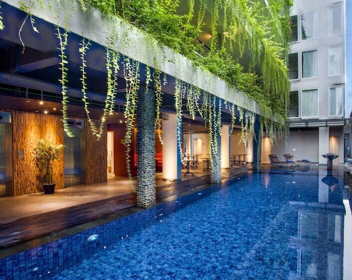 Отель Daun Bali Seminyak