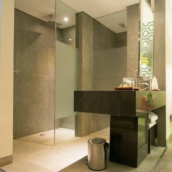 Отель Daun Bali Seminyak