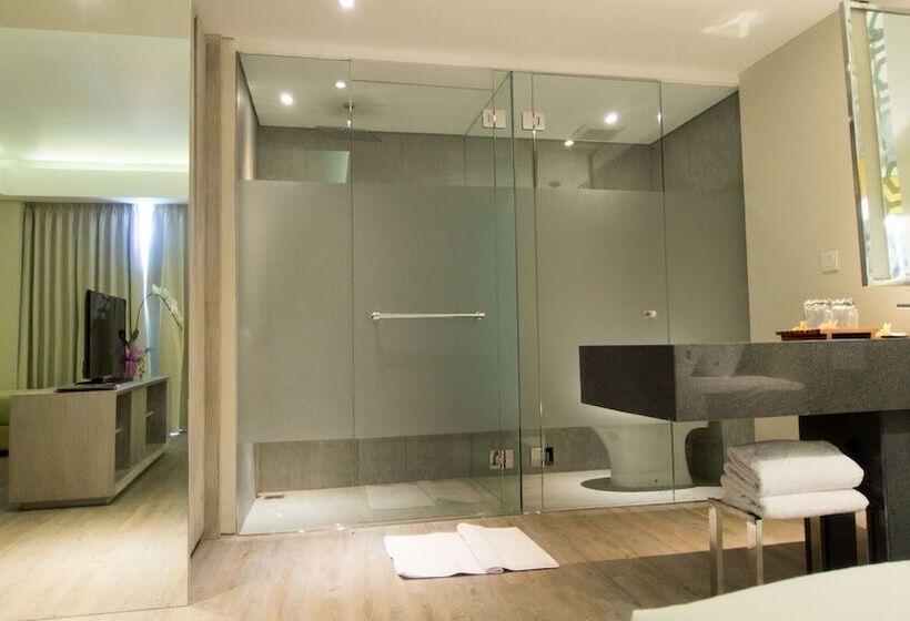 Отель Daun Bali Seminyak