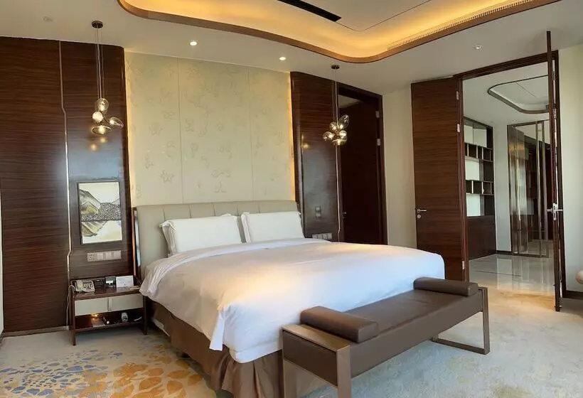 ホテル Doubletree By Hilton Ningbo Beilun