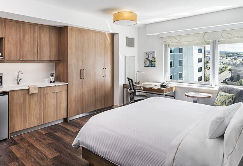 酒店 Element Calgary Airport