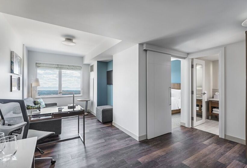 酒店 Element Calgary Airport