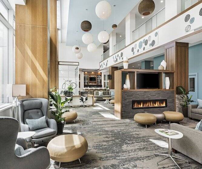 酒店 Element Calgary Airport