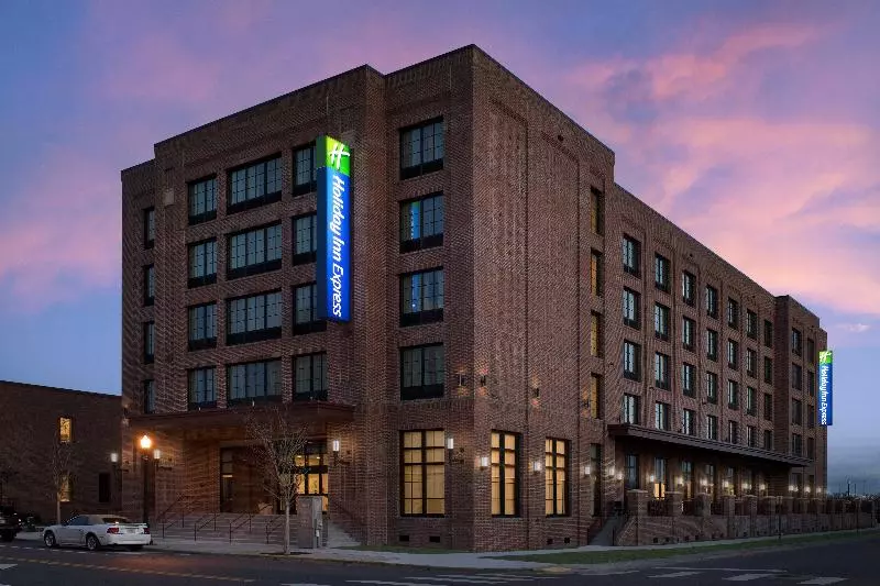 ホテル Holiday Inn Express Pensacola Downtown, An Ihg