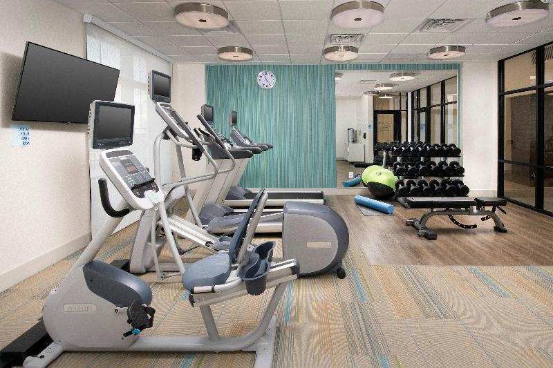 فندق Holiday Inn Express Pensacola Downtown, An Ihg
