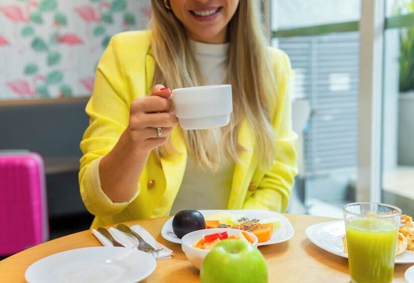 هتل Ibis Porto Alegre Moinhos De Vento