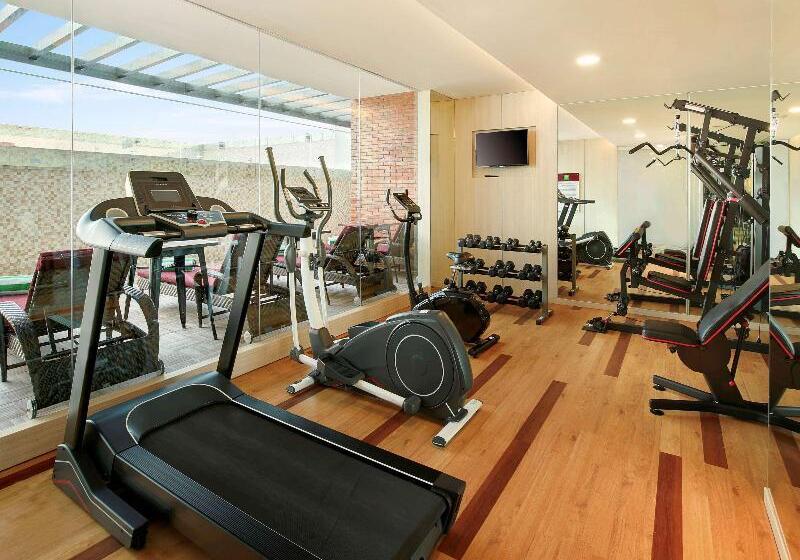 בית מלון כפרי Ibis Styles Makassar Sam Ratulangi