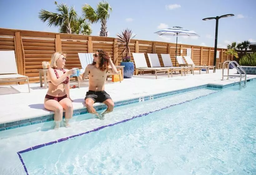 ホテル Indigo Orange Beach   Gulf Shores, An Ihg