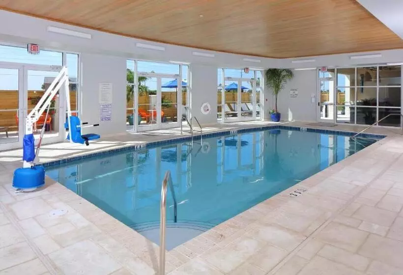 ホテル Indigo Orange Beach   Gulf Shores, An Ihg