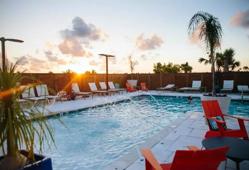 ホテル Indigo Orange Beach   Gulf Shores, An Ihg