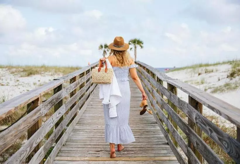 ホテル Indigo Orange Beach   Gulf Shores, An Ihg