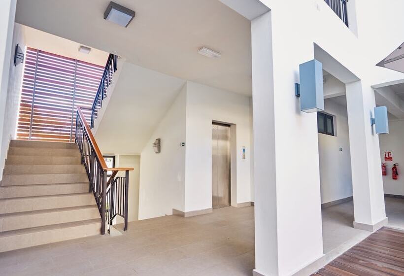 هتل Liberty Drive Apartments And Penthouses