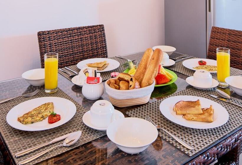 هتل Liberty Drive Apartments And Penthouses