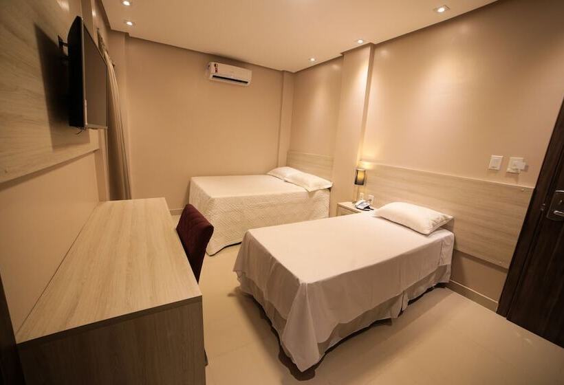 ホテル London Santarem