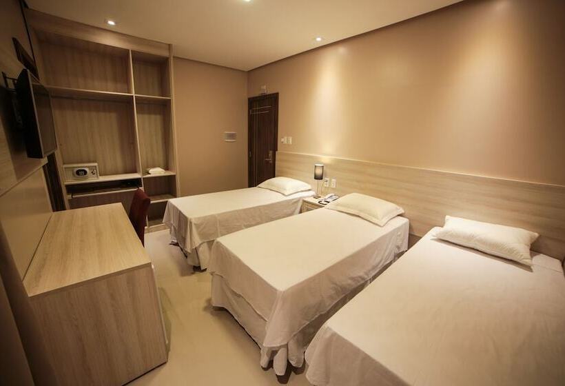 ホテル London Santarem