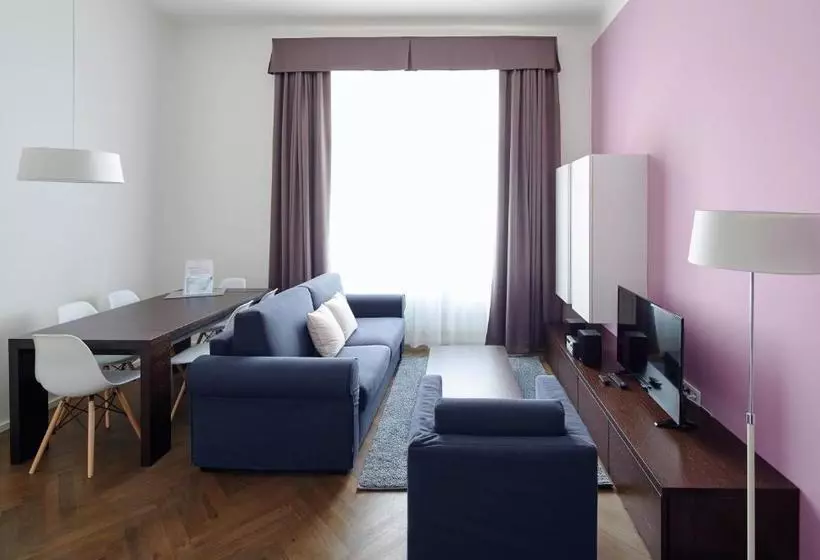 Hotelli MH Apartments River Prague
