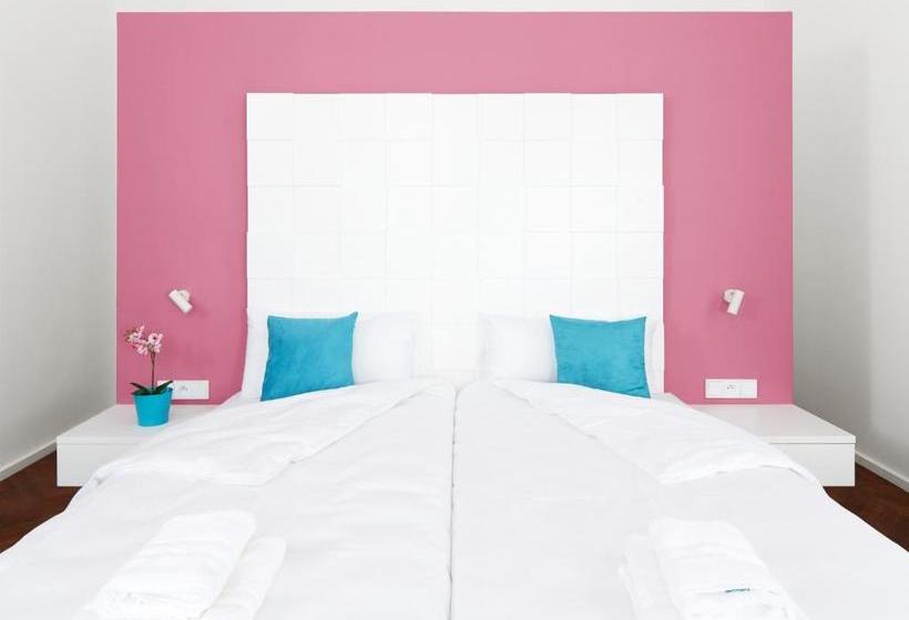 Hotelli MH Apartments River Prague