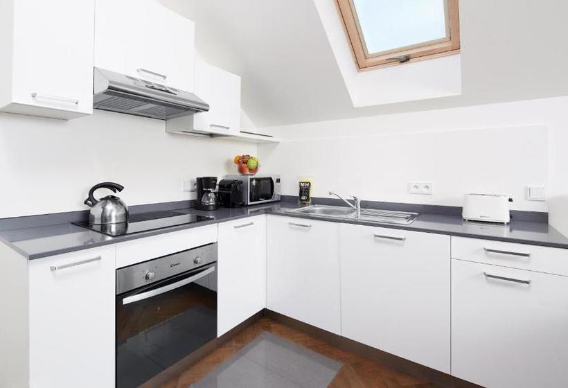 Hotelli MH Apartments River Prague