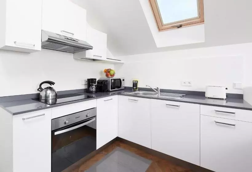 Hotelli MH Apartments River Prague