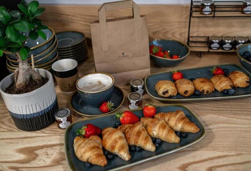 هتل The Regent Apart