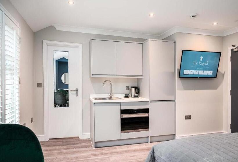 هتل The Regent Apart