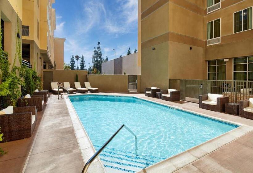 فندق Staybridge Suites Anaheim At The Park, An Ihg