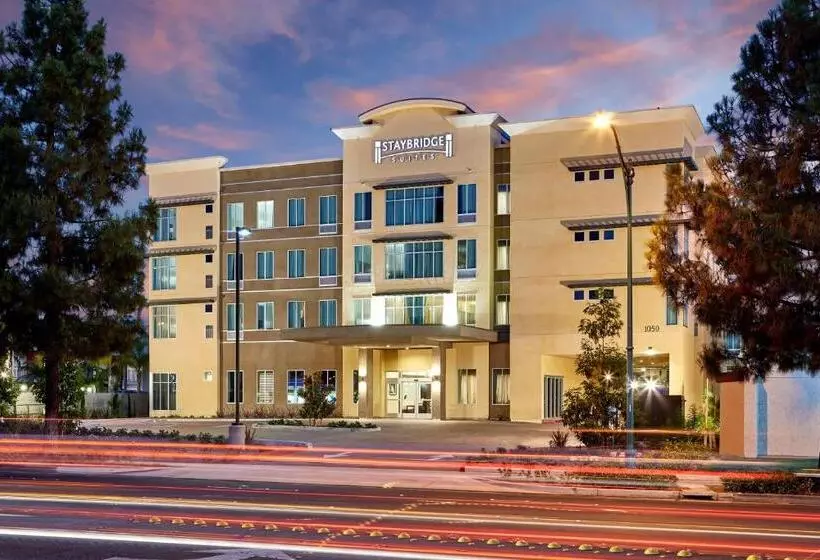 ホテル Staybridge Suites Anaheim At The Park, An Ihg