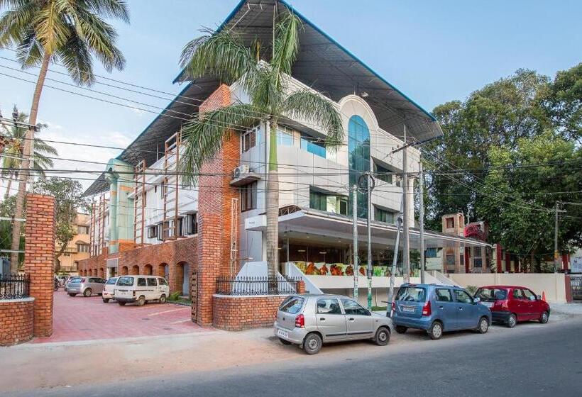 Hotelli Treebo Trend Adrak