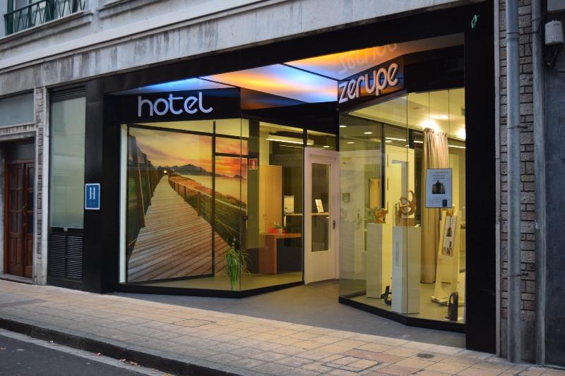 호텔 Zerupe