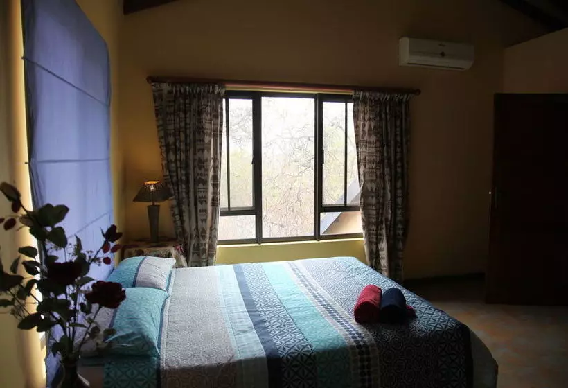 پانسیون Lili Bush Guesthouse