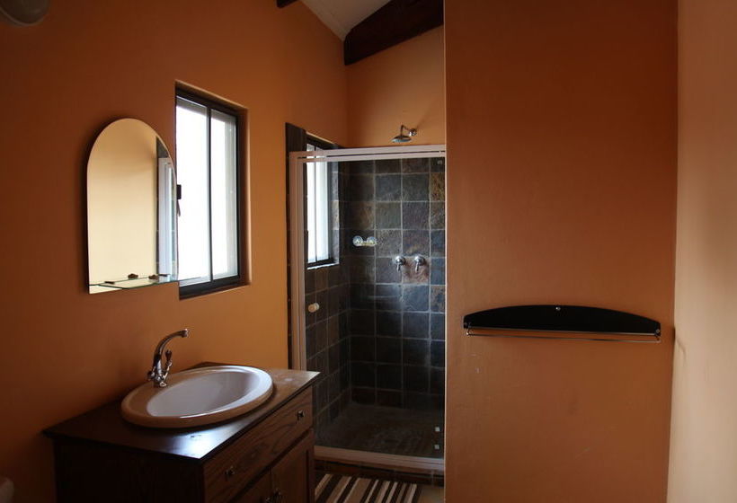 פנסיון Lili Bush Guesthouse