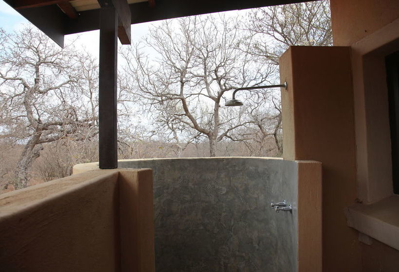 פנסיון Lili Bush Guesthouse