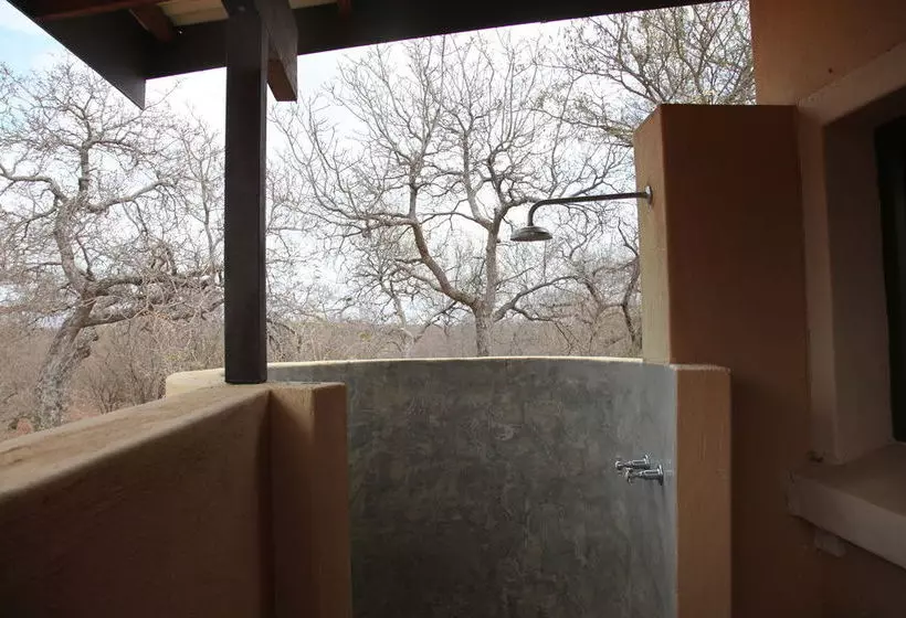 پانسیون Lili Bush Guesthouse