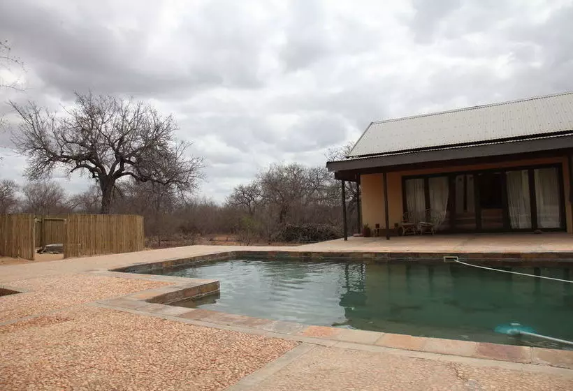 پانسیون Lili Bush Guesthouse