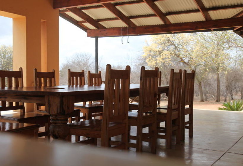 פנסיון Lili Bush Guesthouse