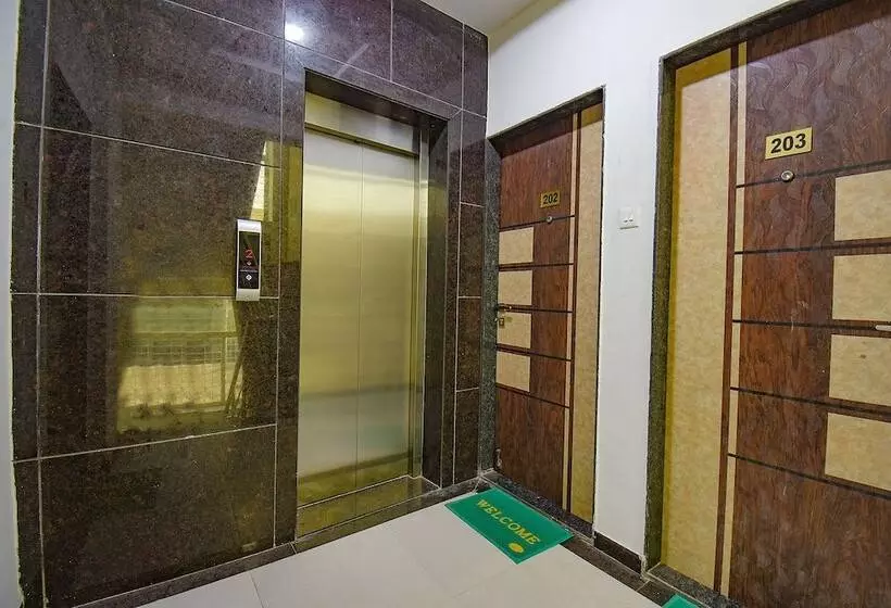 Fabhotel Galaxy Inn