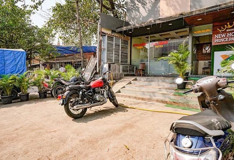 Fabhotel New Prince Palace