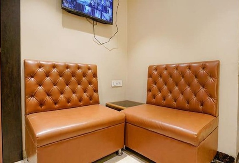 Fabhotel New Prince Palace