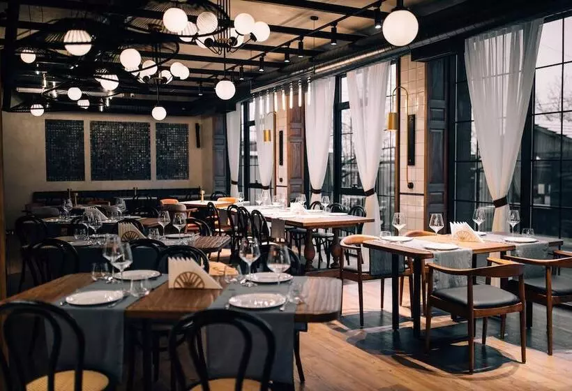 Forest 1961 Hotel & Restaurant