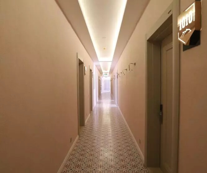 Hotelli Dolphin Park