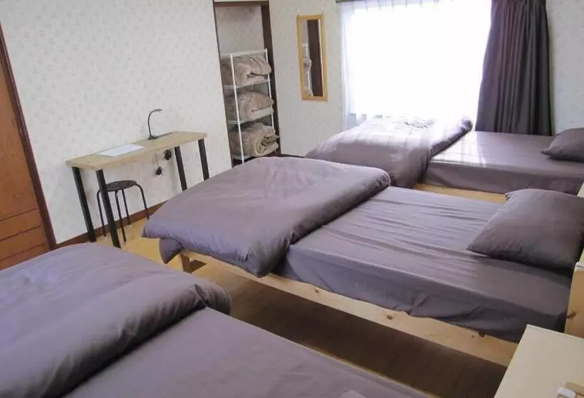 Hotelli Guesthouse Azmo   Vacation Stay 35375v