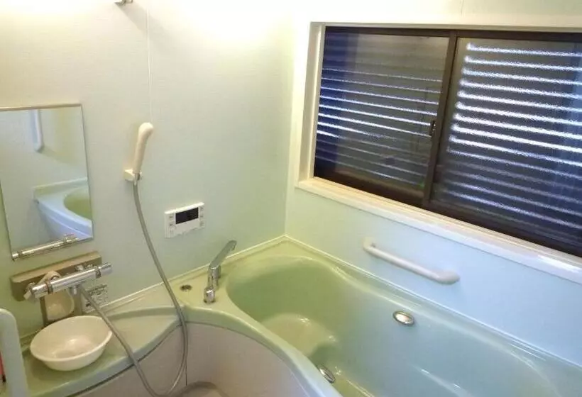 Hotelli Guesthouse Azmo   Vacation Stay 35375v