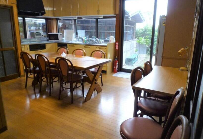 Otel Guesthouse Azmo   Vacation Stay 35375v