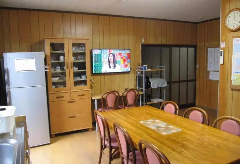 Hotelli Guesthouse Azmo   Vacation Stay 35375v