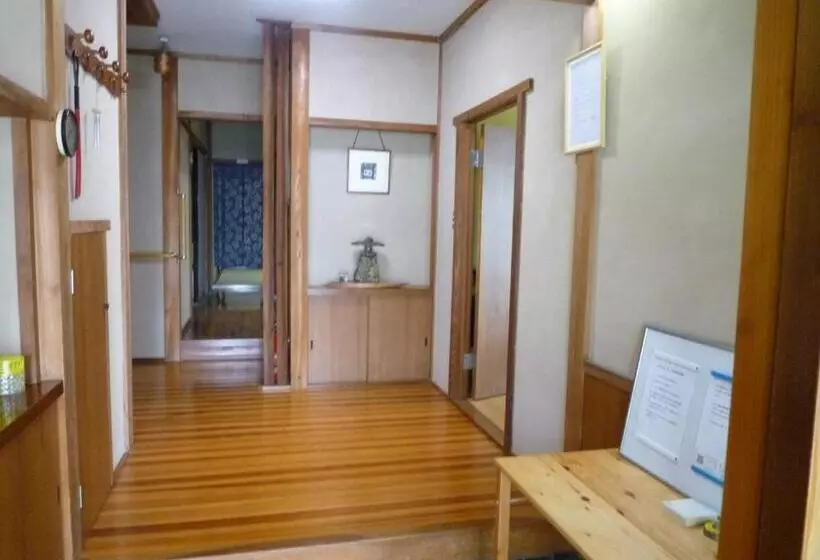 Hotelli Guesthouse Azmo   Vacation Stay 35375v